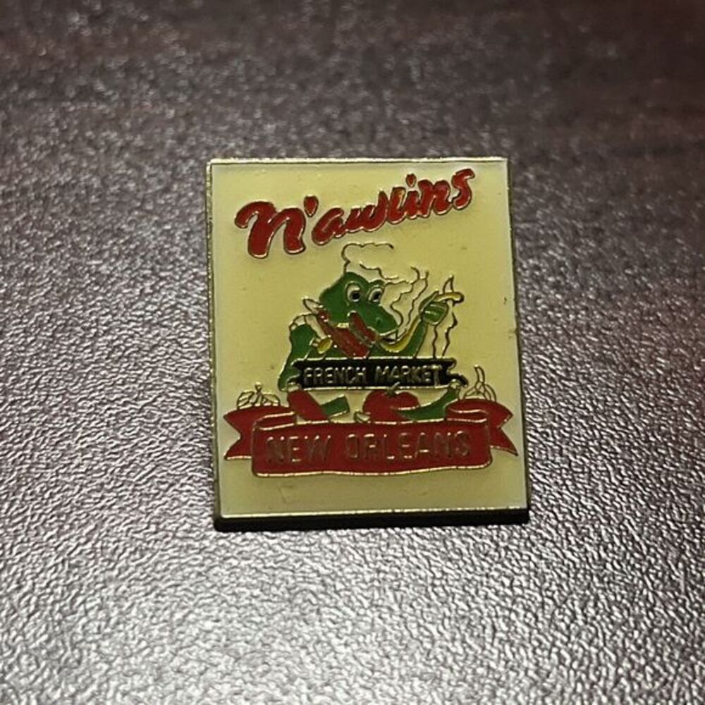 New Orleans French‎ Market Alligator Chef N’awlins Lapel Hat Pin